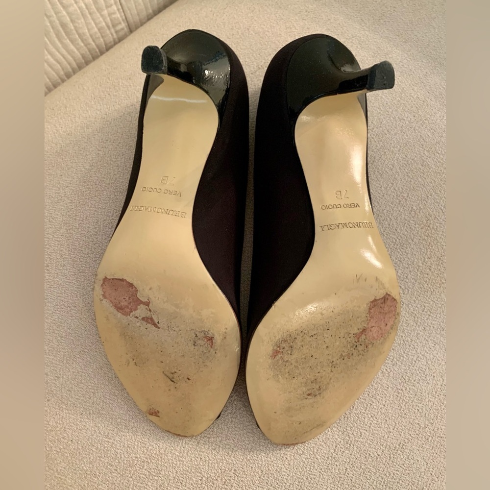Bruno Magli Black Peep Toe Heels 7 - Picture 4 of 4